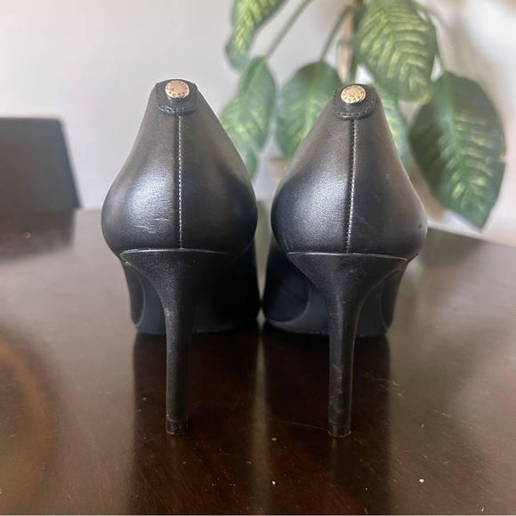 Michael Kors Alina Pumps Black - Picture 4 of 9